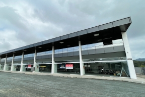 Sala Comercial Térrea Para Locação Defronte À Pedro Zimmermann